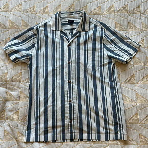 J. Crew Other - J. Crew - men’s medium short sleeve summer surf beach shirt